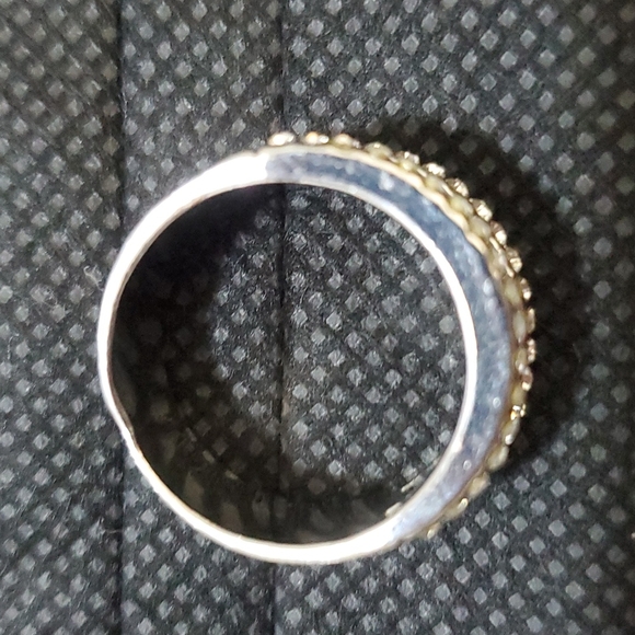 925 Silver Beautiful Diamond Ring - Picture 10 of 10